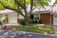 Building Photo - 845 N Valley View Dr