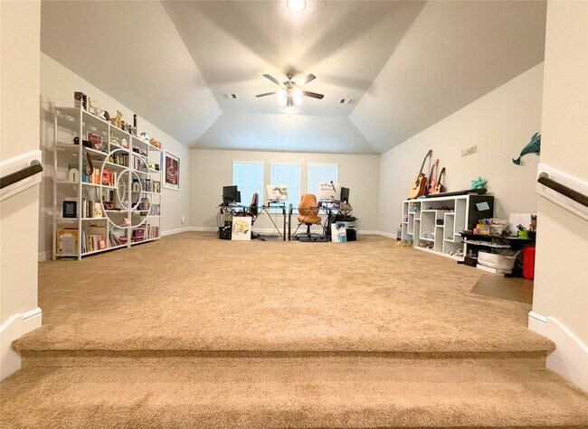 Building Photo - 244 Upland Dr