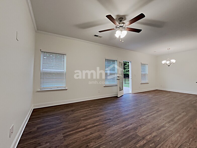 Building Photo - 681 Woodall Rd