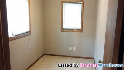 Building Photo - 207 N 6th St