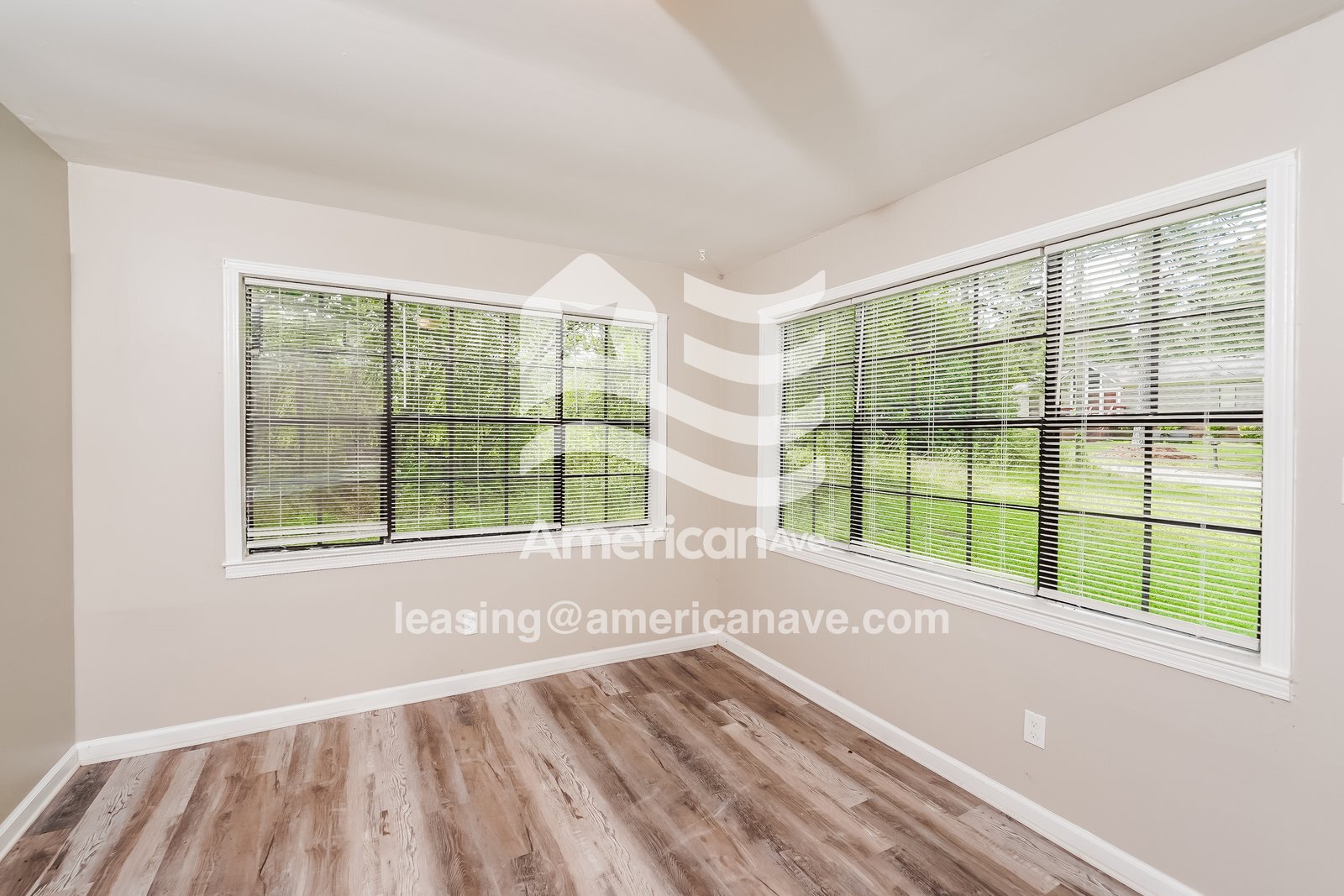 Building Photo - 1240 4th Pl