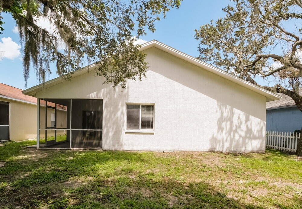 Building Photo - 7915 Barclay Rd