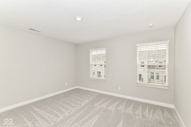 Building Photo - 6872 Sunstone Pl