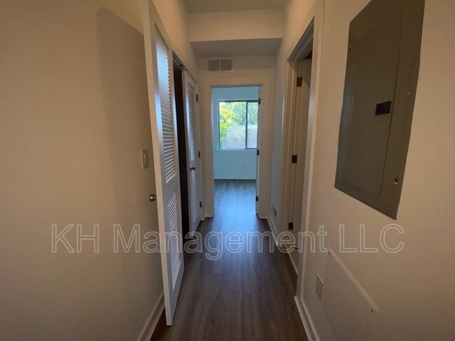 Building Photo - 976 N 45th St