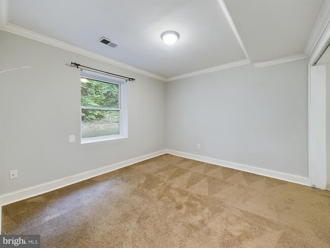 Building Photo - 2232 Aquia Dr