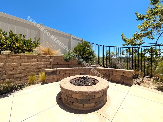 Building Photo - Spectacular Sorrento Valley View Home Avai...