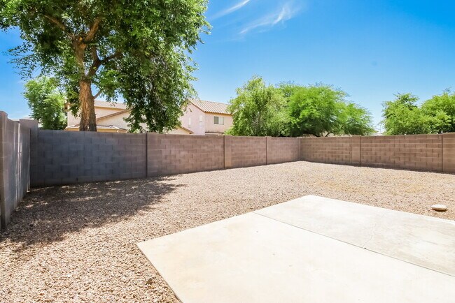 Building Photo - 4883 E Meadow Lark Way