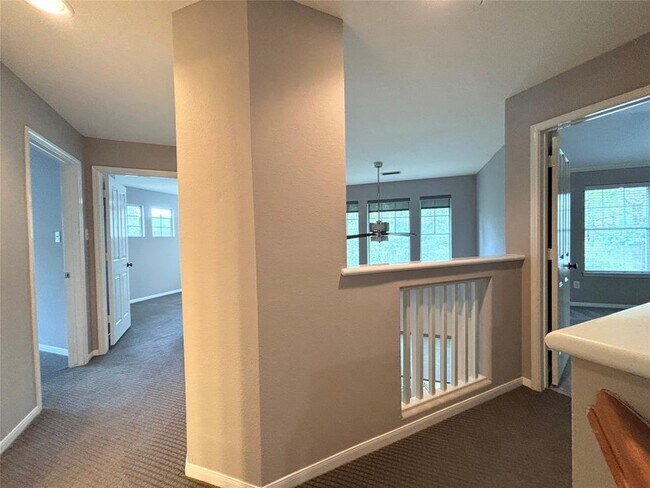Building Photo - 21 Stone Creek Pl