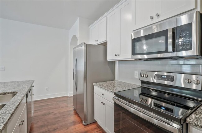 Building Photo - 6330 Scudders Dr