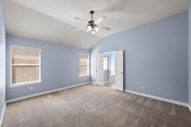 Building Photo - 10409 Yellowstone Dr