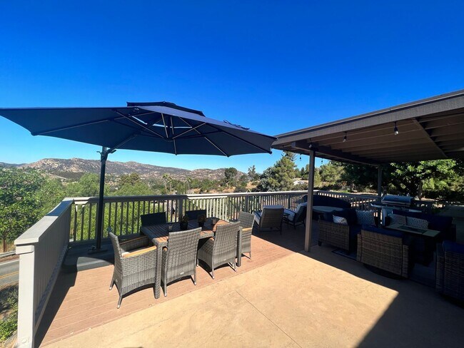 Building Photo - GORGEOUS 3/2.5 Bath Remodeled Home with Stunning Views in Alpine