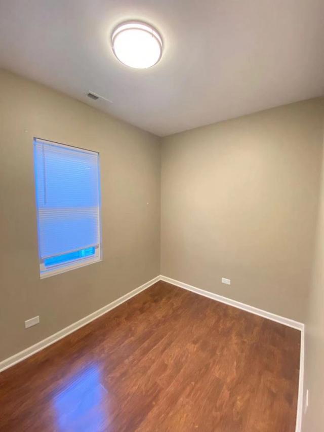 Building Photo - 3 bedroom in Chicago IL 60632