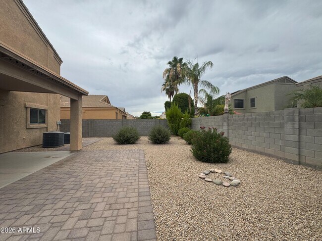 Building Photo - 9575 W Quail Ave