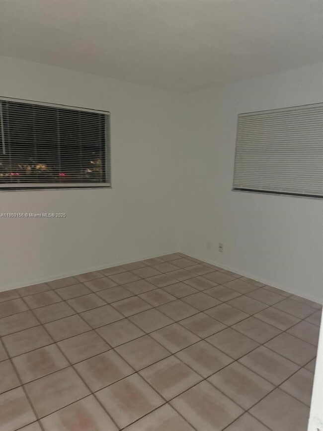 Building Photo - 9203 NW 38th Dr