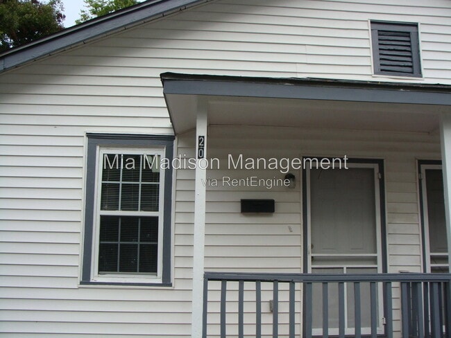 Building Photo - 20 Culver St