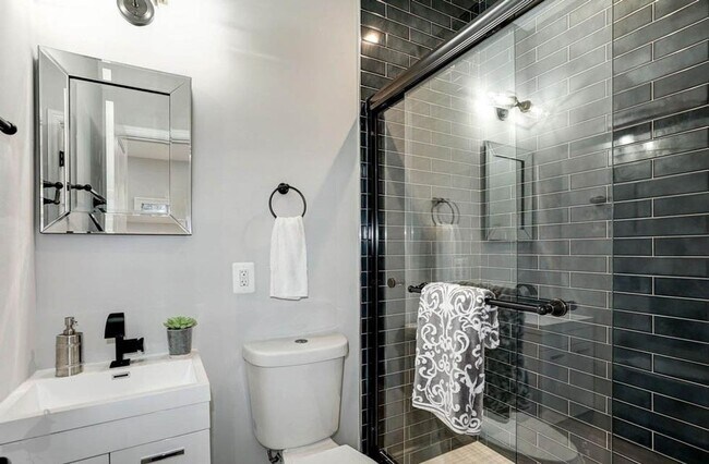 Building Photo - 329 K St NE