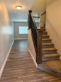 Building Photo - Luxury Townhome in Santa ClaraStunning 3 BR, 2.5 BA Townhome with Spectacular Views!