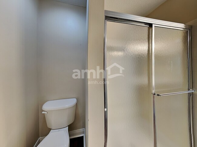 Building Photo - 7233 Hillmont Dr