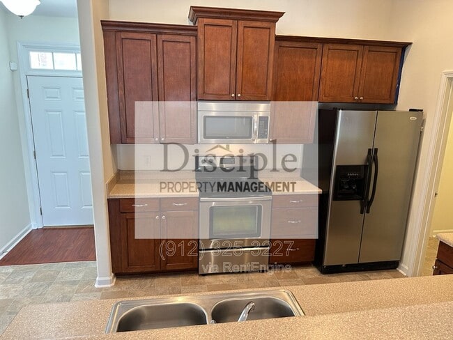 Building Photo - 20 Wesleyan Dr