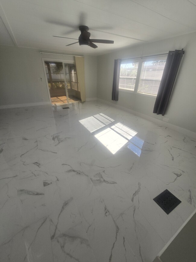 Building Photo - 1900 Augusta Rd