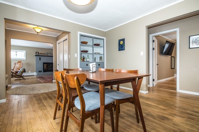 Building Photo - 290 Killington Ave