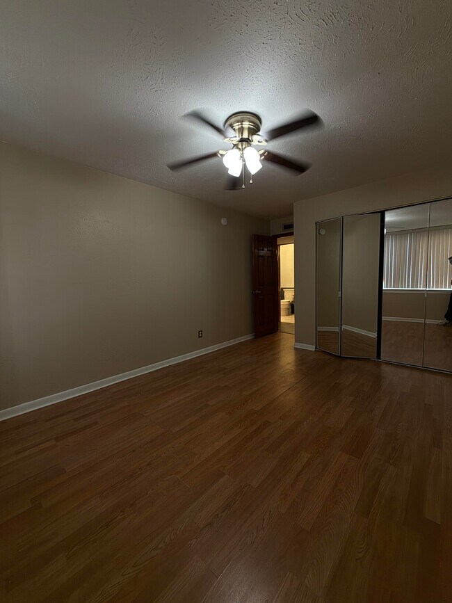 Building Photo - 3911 Fort St