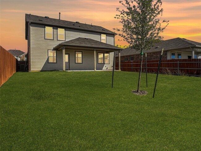 Building Photo - 1704 Carvin Wy