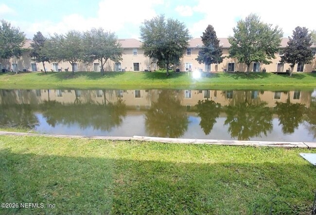 Building Photo - 7843 Playschool Ln