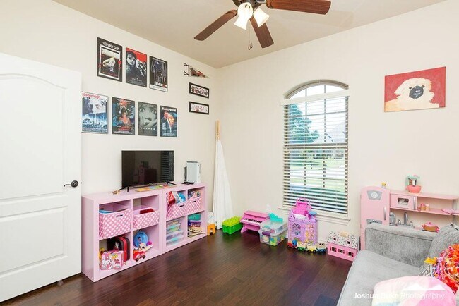 Building Photo - Stunning home in Hamptons Subdivision w/an office! Near Stonebridge Meadows GC!