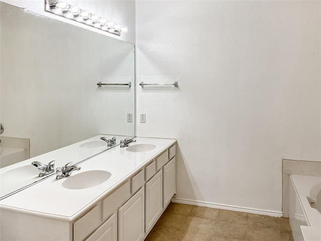 Building Photo - 8429 Beaufort Ct