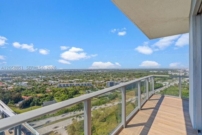 Building Photo - 16385 Biscayne Blvd