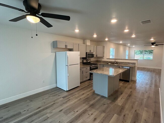 Building Photo - Mountain escape in Paradise!!