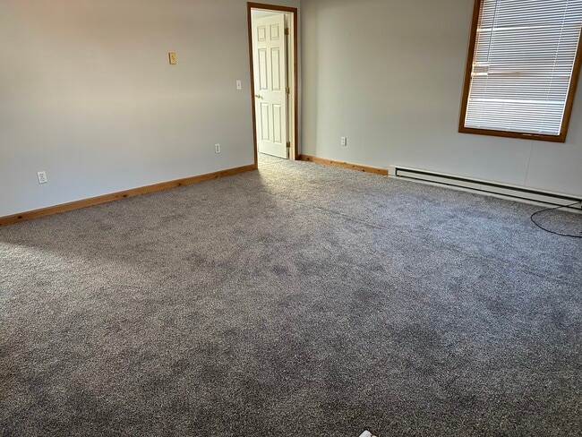 Building Photo - 15 LLC-77 Sailly Avenue