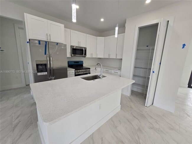 Building Photo - 4626 Connie Ave N