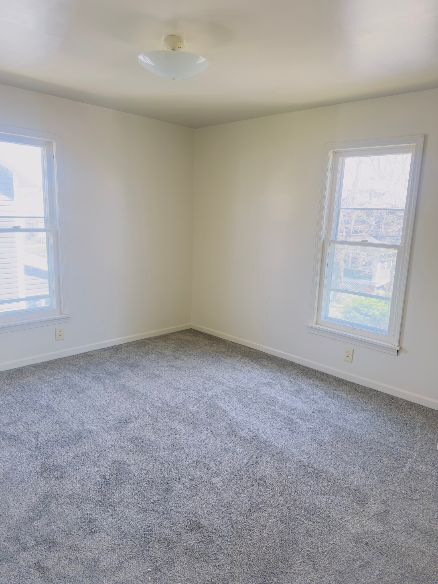 Building Photo - 440 Orena Ave