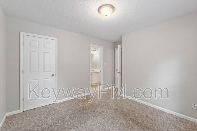Building Photo - 1006 Bertram Rd