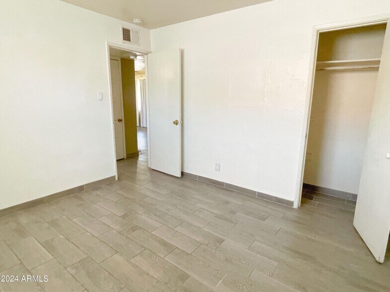 Building Photo - 2138 E Turney Ave
