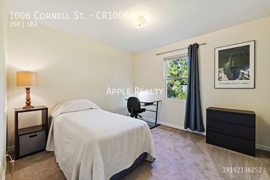 Building Photo - 1006 Cornell St