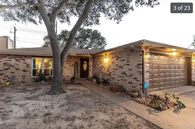 Primary Photo - 6725 Meadowbreeze Pky
