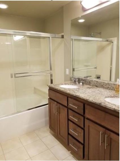 MASTER BATHROOM - 21301 Erwin St