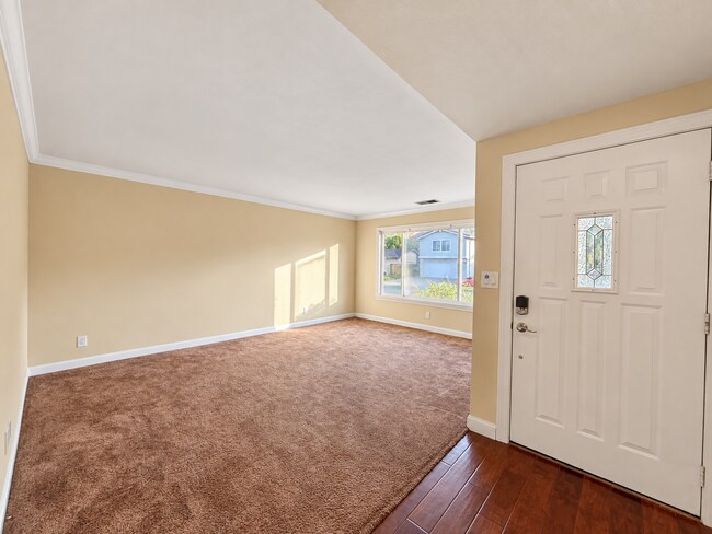 Building Photo - 40643 Encanto Way