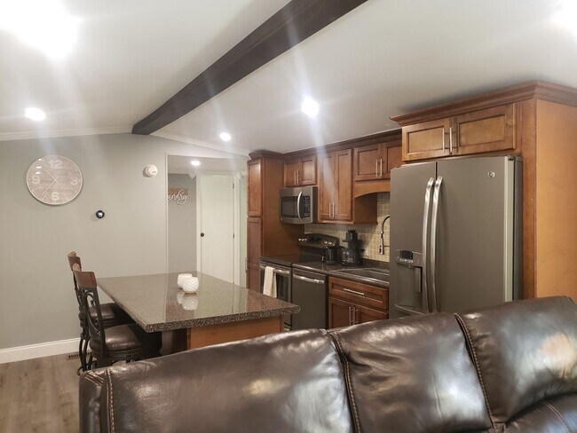 Building Photo - 1110 S Spring Hollow Rd