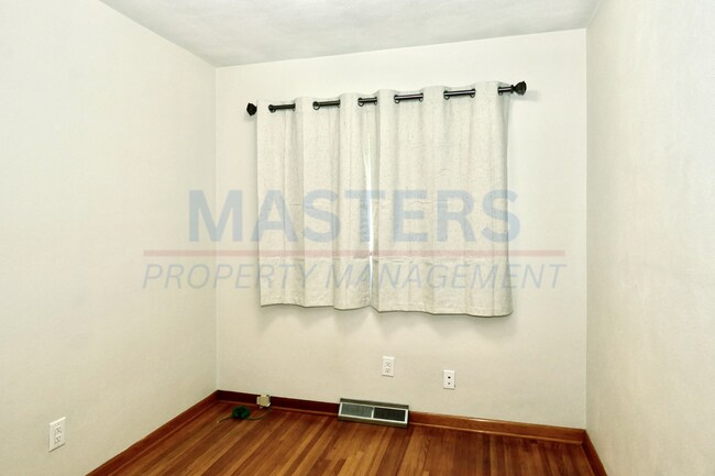 Building Photo - Spacious 3 Bedroom + Office Home in Maumee with New Appliances & Finished Basement