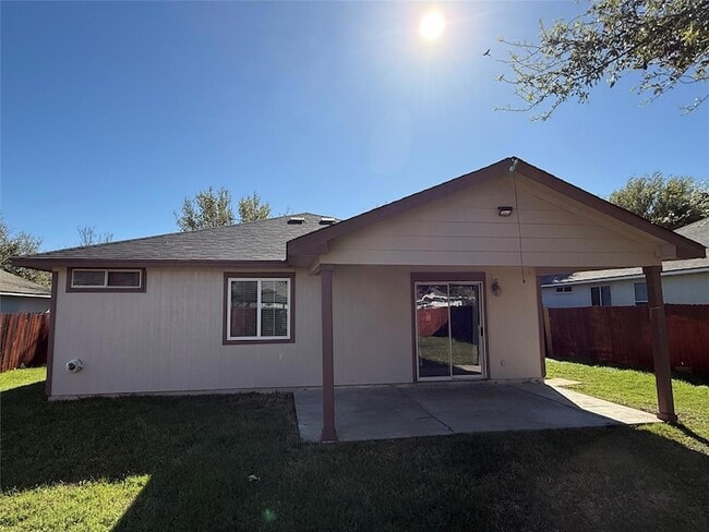 Building Photo - 5005 Daymon Ct