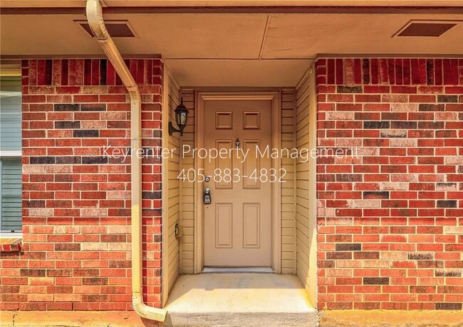 Building Photo - Gorgeous 3 bedroom 2 Bath and 2 Car Home in the Heart of Yukon
