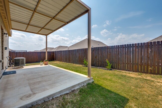 Building Photo - 3015 Watercrest Dr