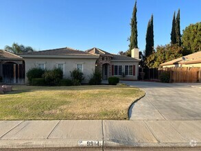 Building Photo - 9914 Paper Moon Way