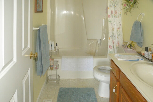 Building Photo - 534 Eagle Ridge Dr