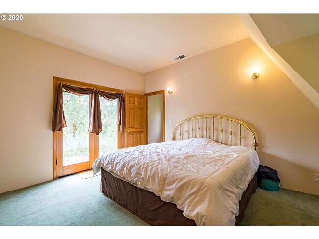 Building Photo - New Price! Custom Home