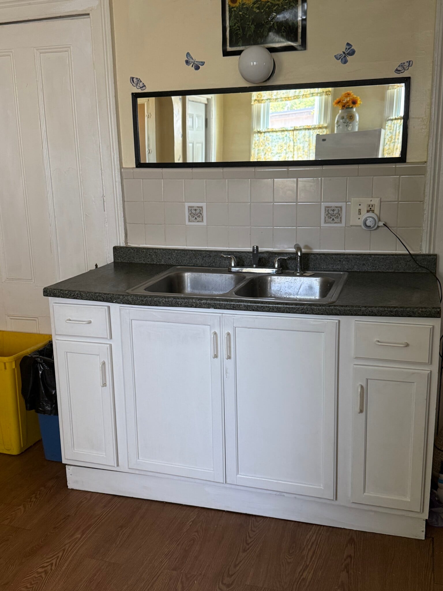 Kitchen - 47 Pine St